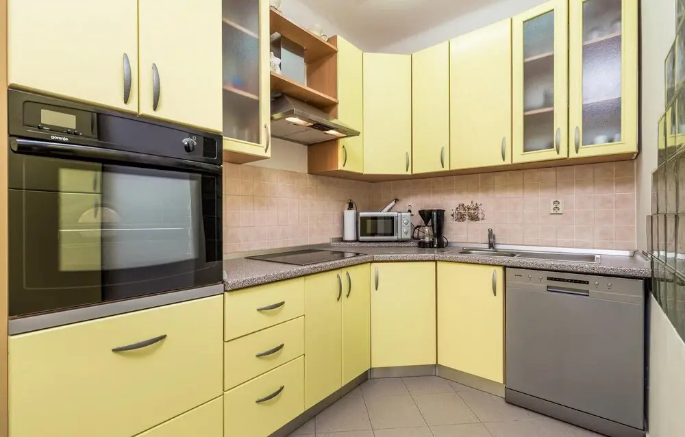 Stunning Apartment in Opatija With Wifi and 2 Bedrooms