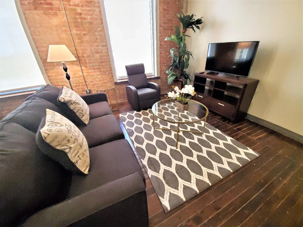 Regal Stays Corporate Apartments – Downtown Dallas