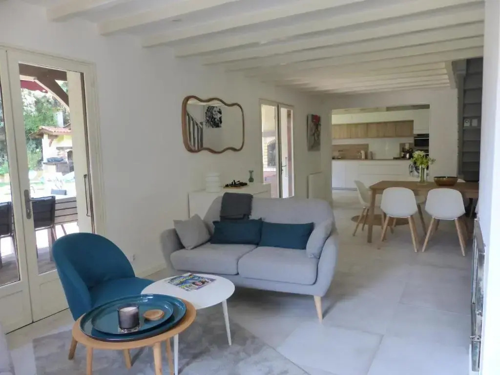 CAPBRETON Villa MALBEC Villa rénovée sur jardin pour 10 personnes Wifi gratuit