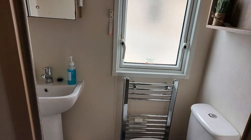 149 Unity Beach 6 Berth Encl Garden no Pets