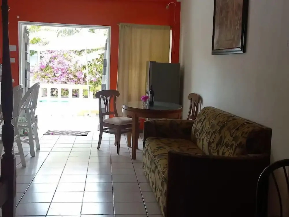 Bay Heights Escape Aparthotel