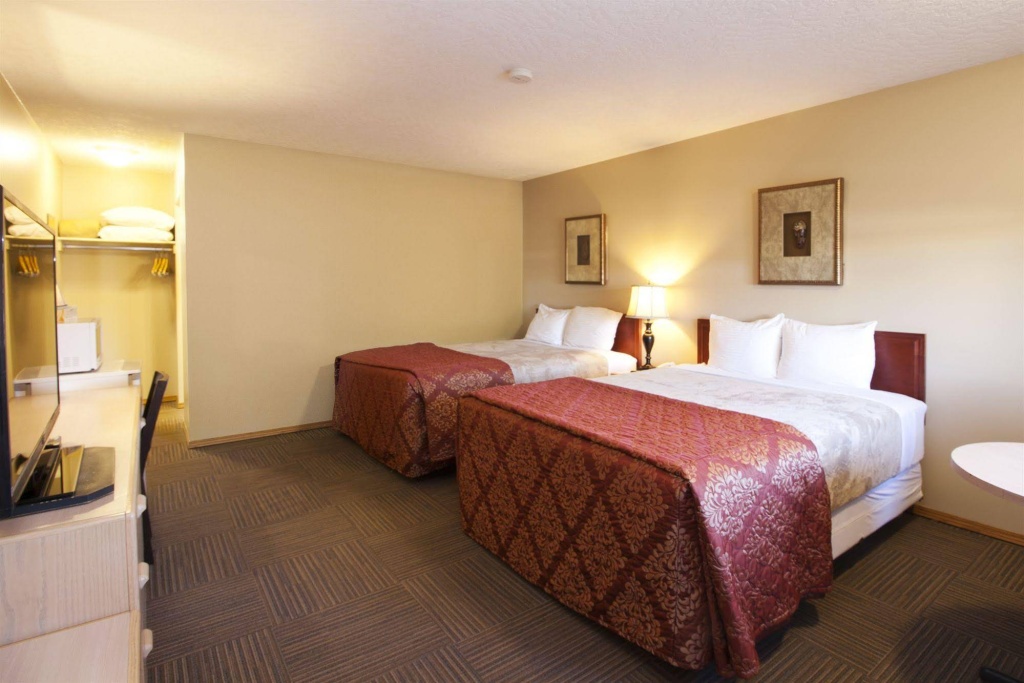 Bow River Inn