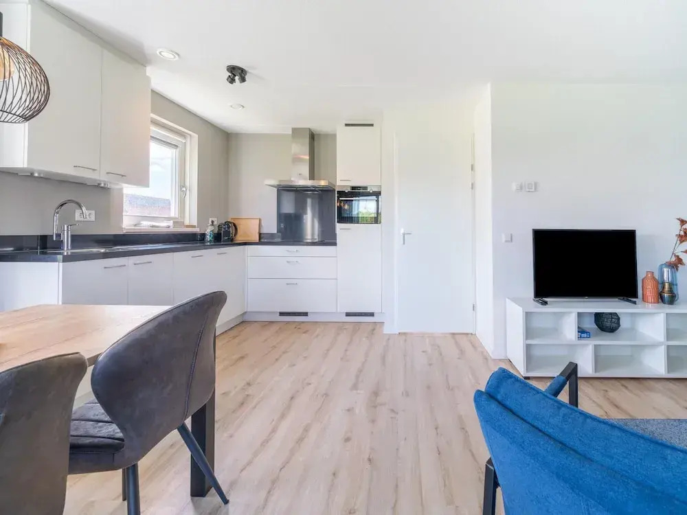 Luxe Stay With Sauna & Garden