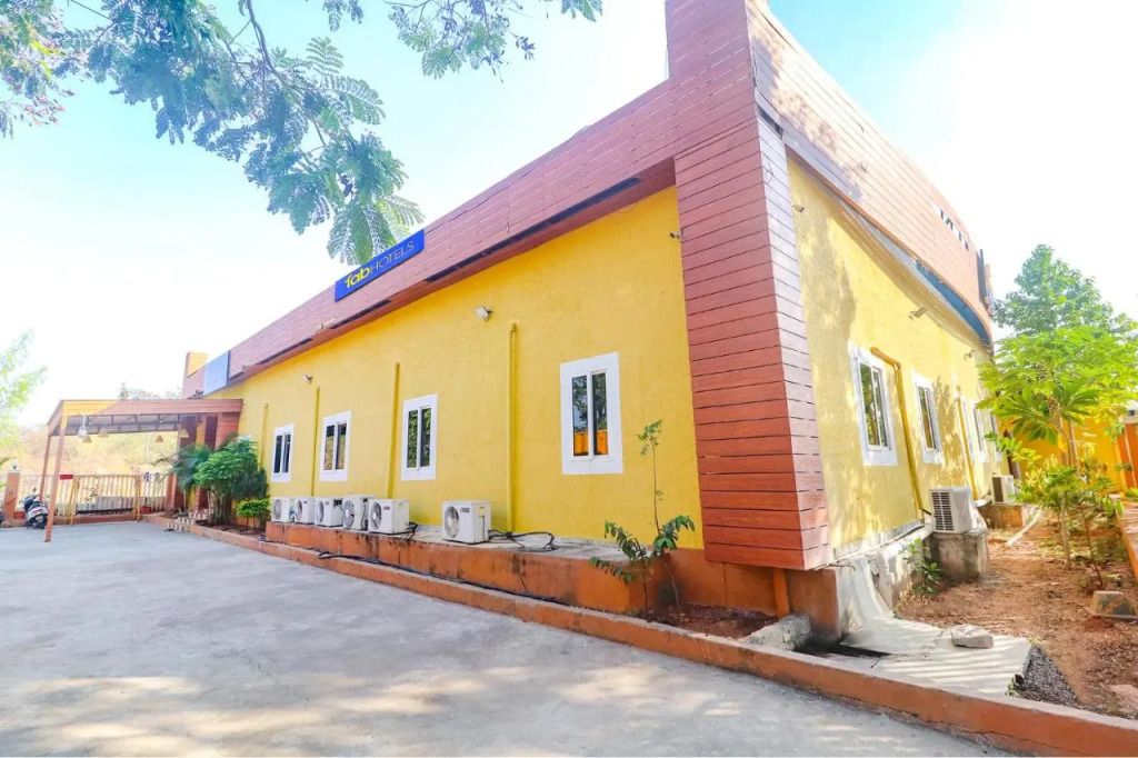 Via Airport Stay Inn - Nr, Rajiv Gandhi International Airport