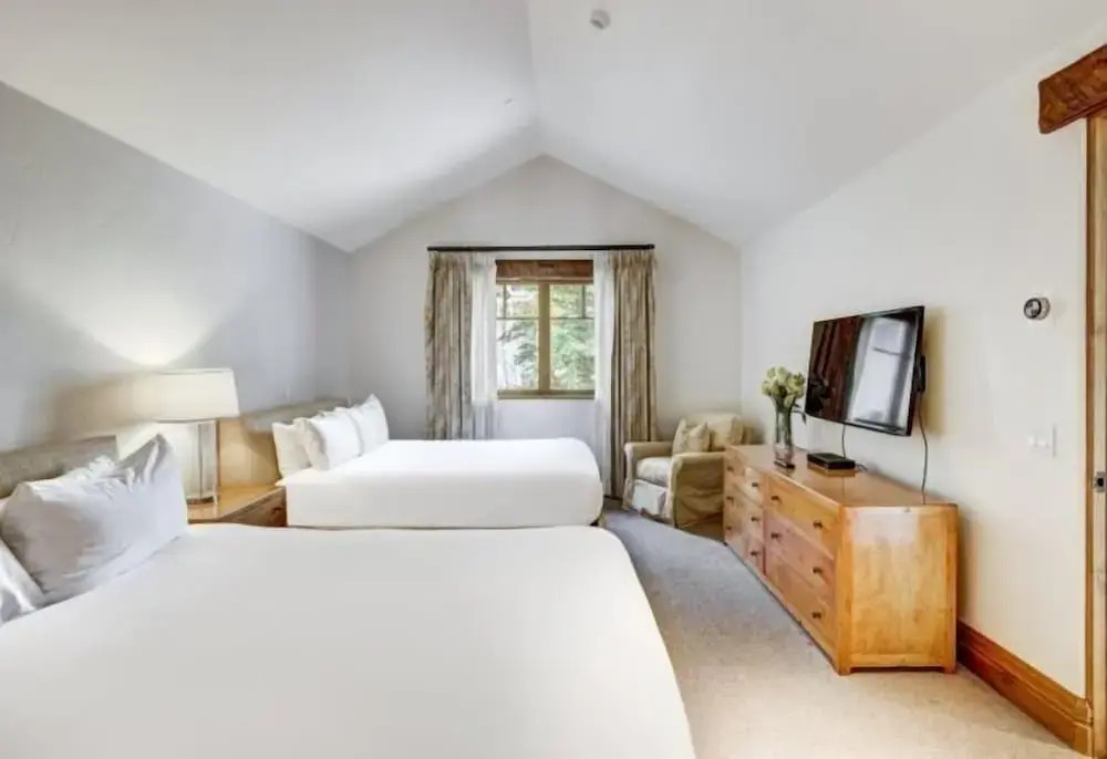 5 Bedroom Luxury Townhome In Lionshead Village