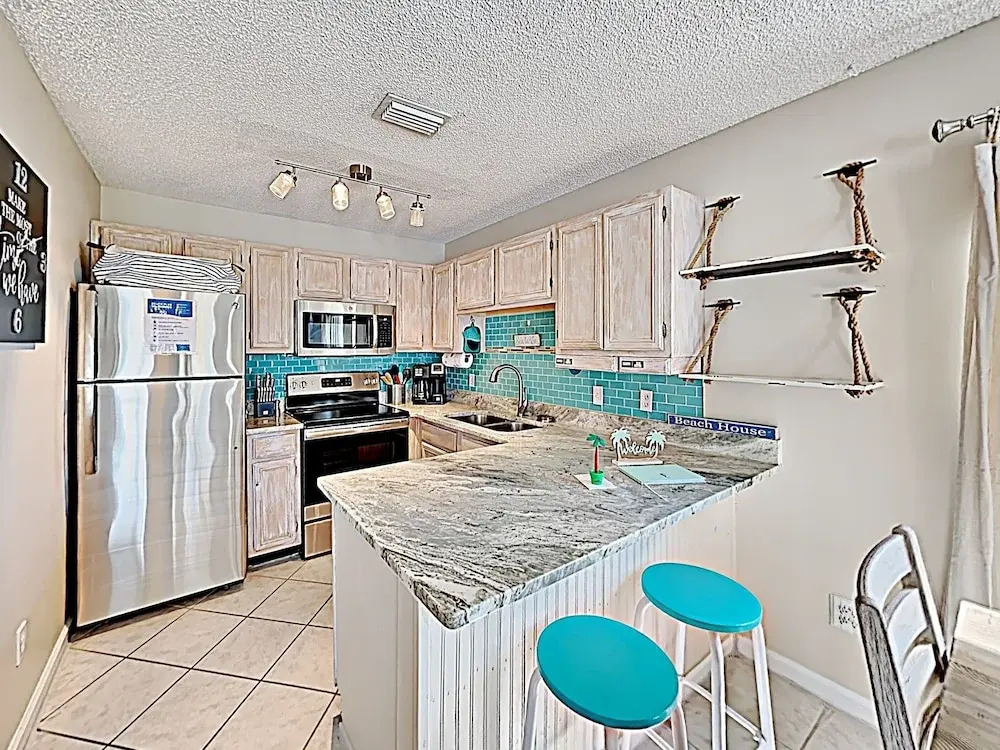 Steps To Beach! Chic Gulf-view Corner Unit W/ Pool 1 Bedroom Condo