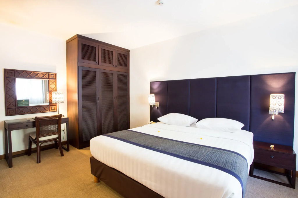 Plagoo Holiday Hotel