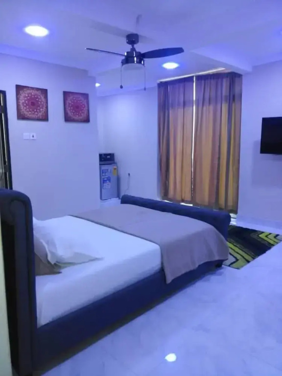 Sonnys inn and car rentals