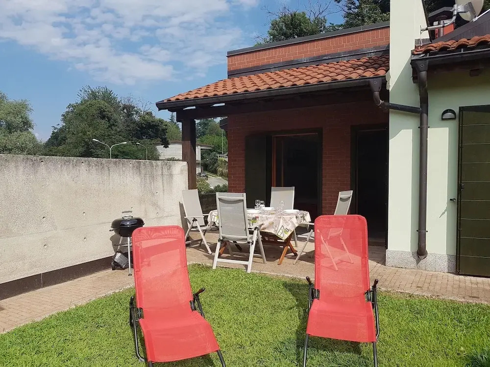 Il Borghetto Villa Pallante - Villa with Private Garden and Access to Swimming Pool
