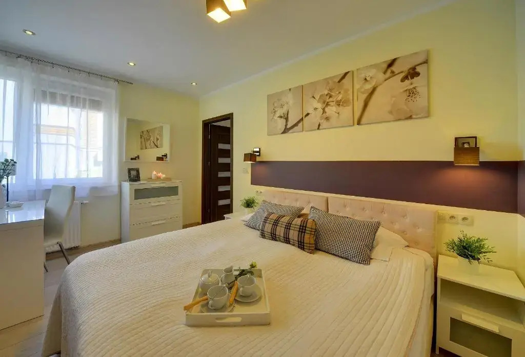 Stonowane i Eleganckie Apartamenty Sun Seasons 24 w Świeradowie Zdroju by Noclegi Renters