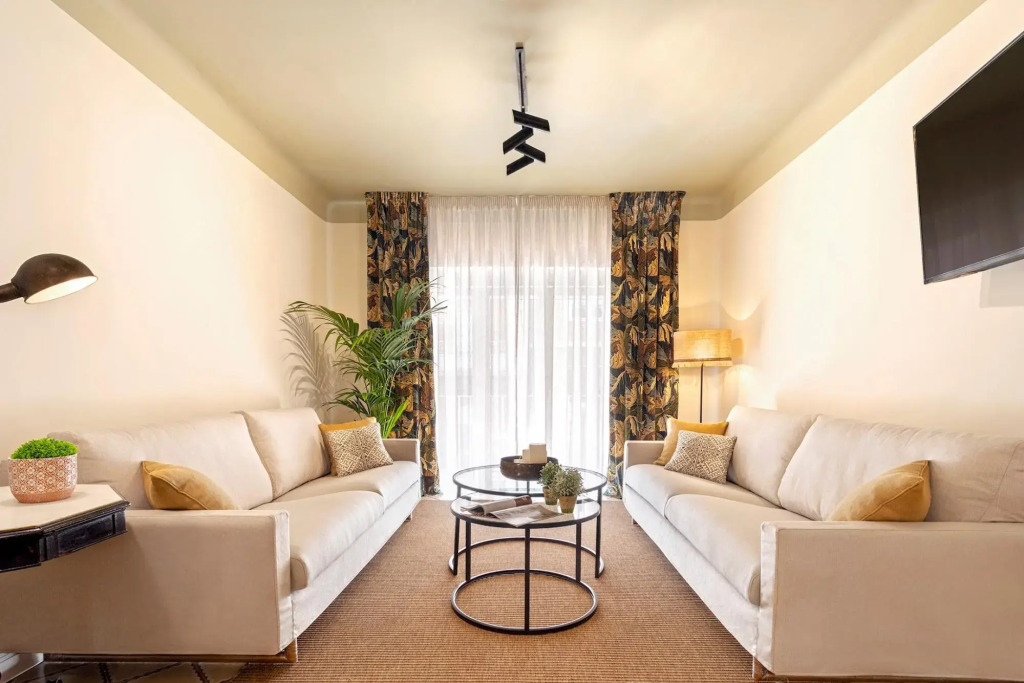 Exclusive 5BD apartment in down town Granada. Recogidas II