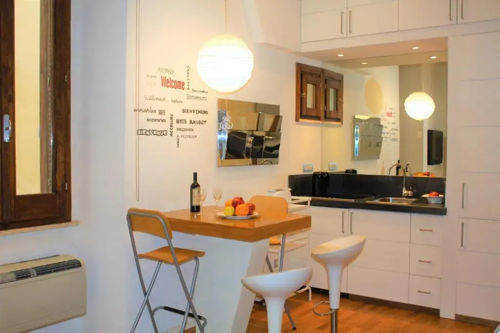 Navona Secret Suite