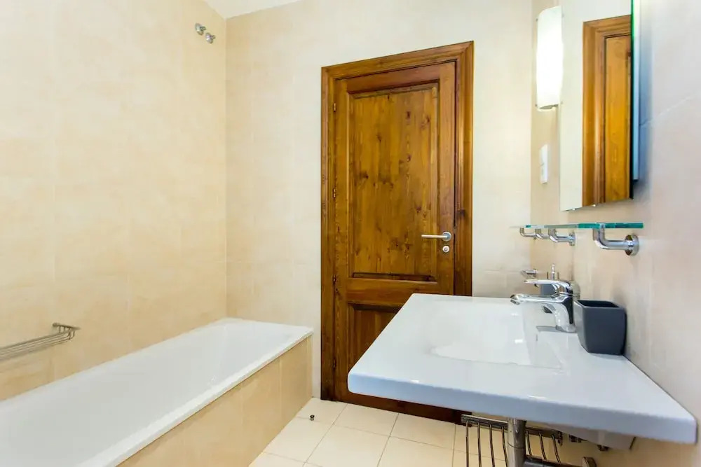 TarracoHomes, Villa with Botanic Garden and Private Pool facing the Beach
