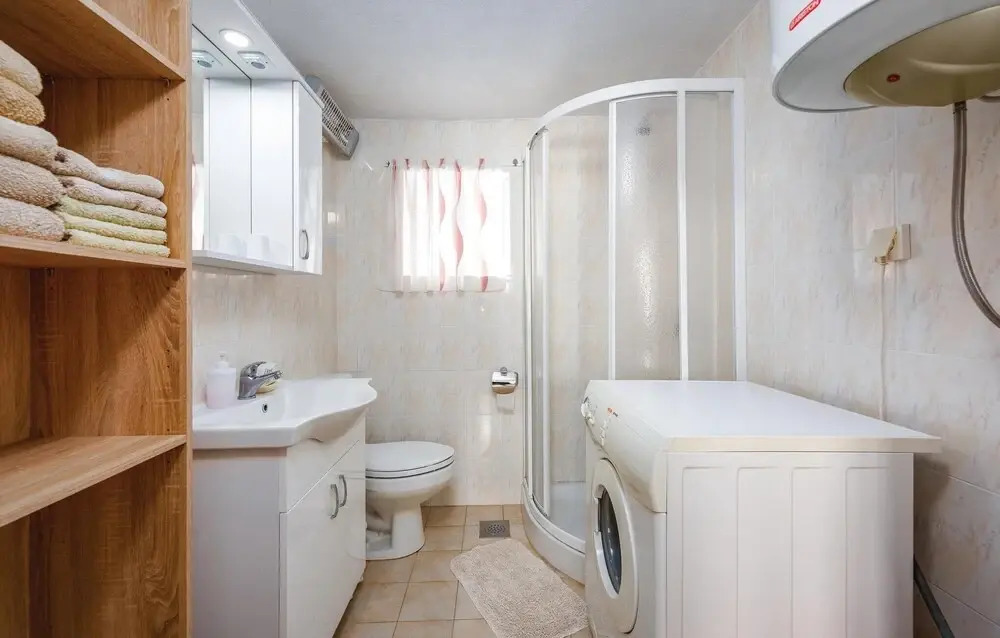 Amazing Home in Cere With Wifi and 2 Bedrooms