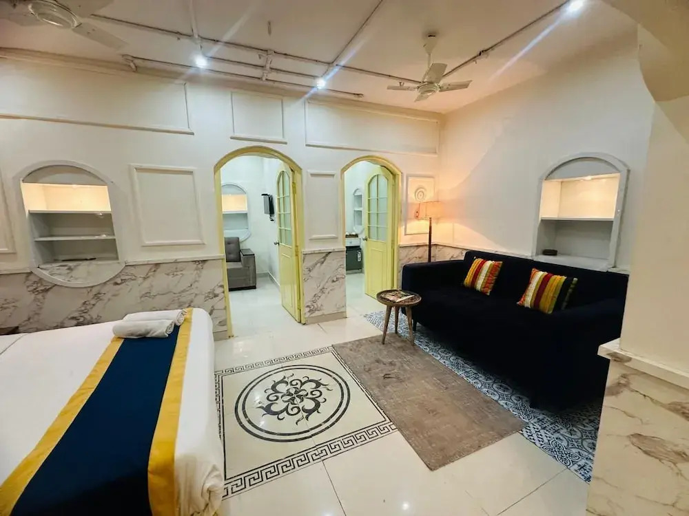 Hinduja Haveli