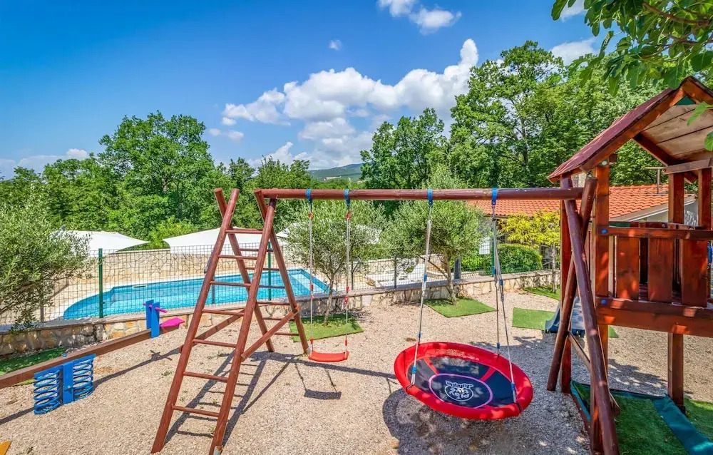 Beautiful Home in Jadranovo With Wifi and 3 Bedrooms