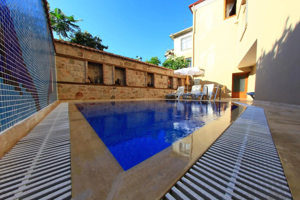 Bacchus Pension