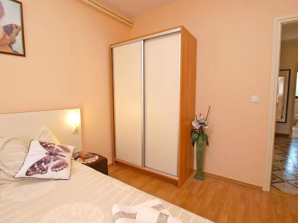 Apartments Rocka 1195