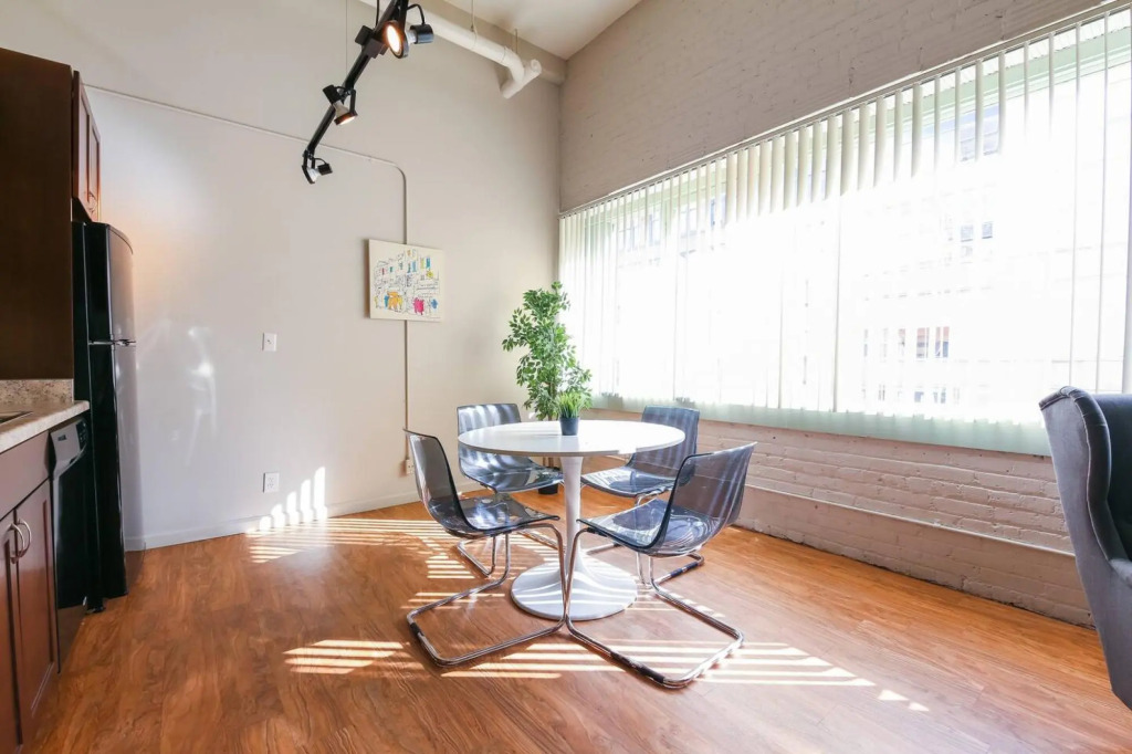 Downtown Denver 2BR Apartment | Open Plan