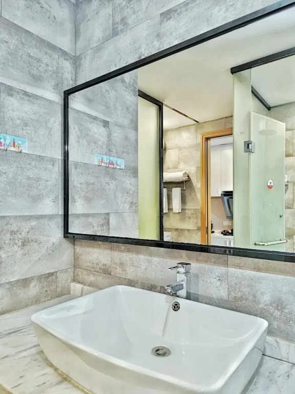 ROOMME Hotel Guangzhou Changlong South Village Wanbo CBD