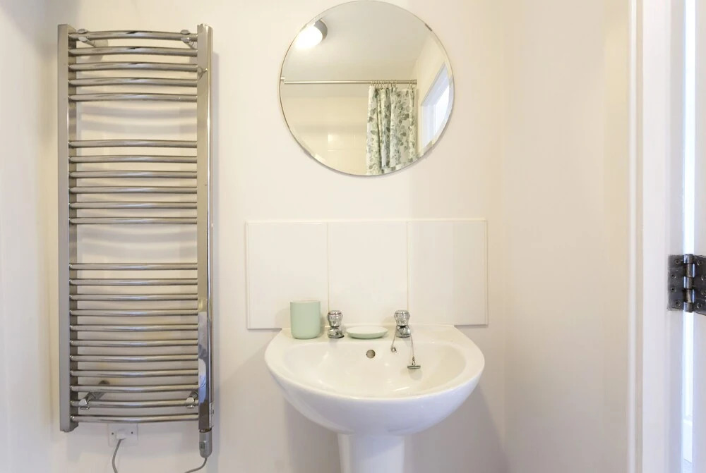 The Rectory Apartment + Free Parking