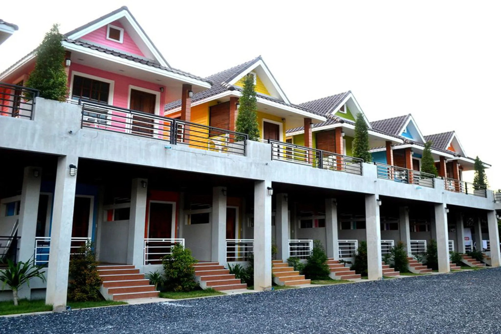Toffee House Resort