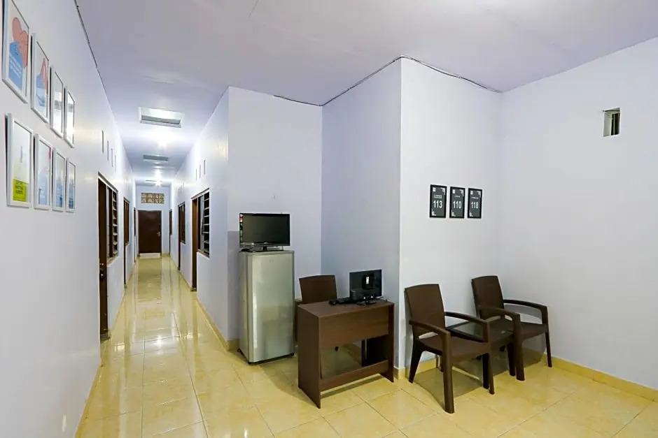 OYO Life 2724 Wisma Wijaya