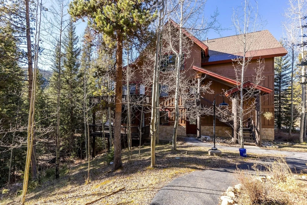 8767 Trappers Crossing 4 Bedroom Condo by RedAwning