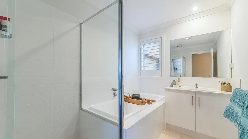 7 Graydens with views in Ventnor