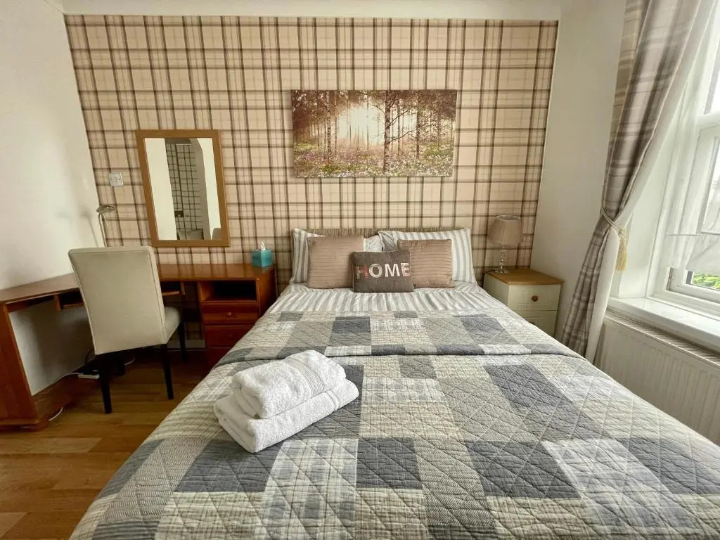 Little Connaught 2 bed House pet friendly