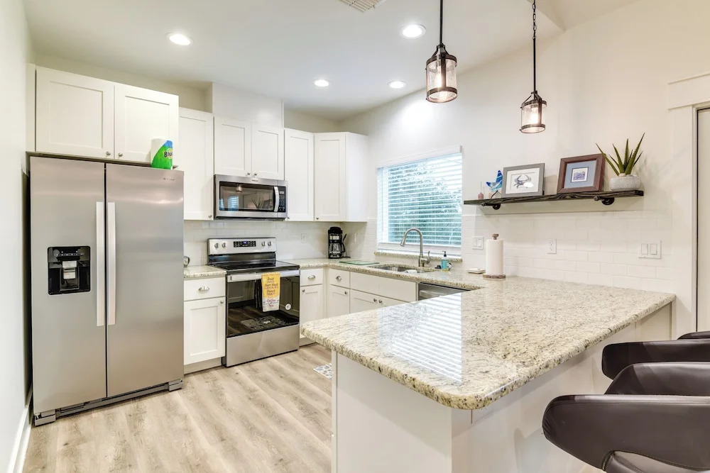 1 Mi to Beach: Retreat w/ Large Yard in Rockport