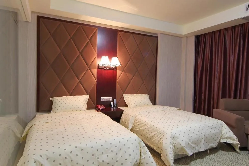 Ruyuan Hotel