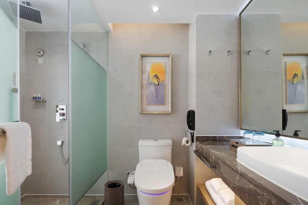 Kaigaosi Hotel (Guangzhou Railway Station Subway Station Baima Clothing City)