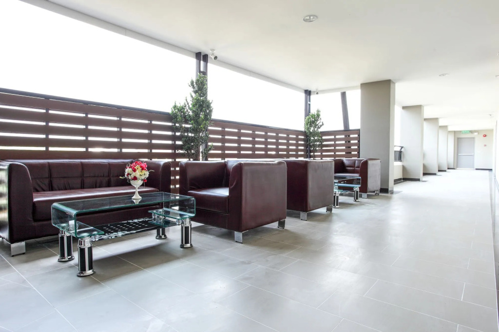 Romyen Garden Place