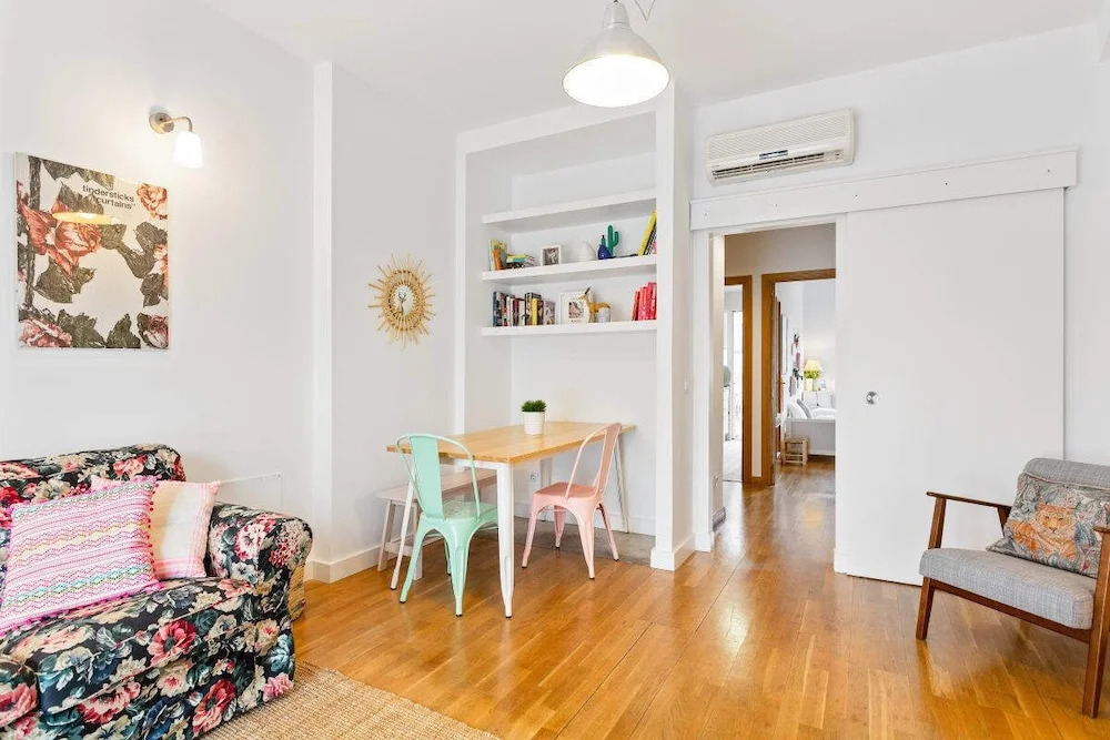 Lovely 1bed Apt, Sleeps 5 nr Puente de Vallecas