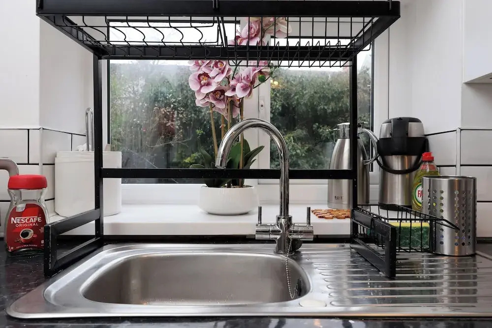 Cardiff City Guesthouse, Central Rooms, Fast Wi-Fi, On-Street Parking