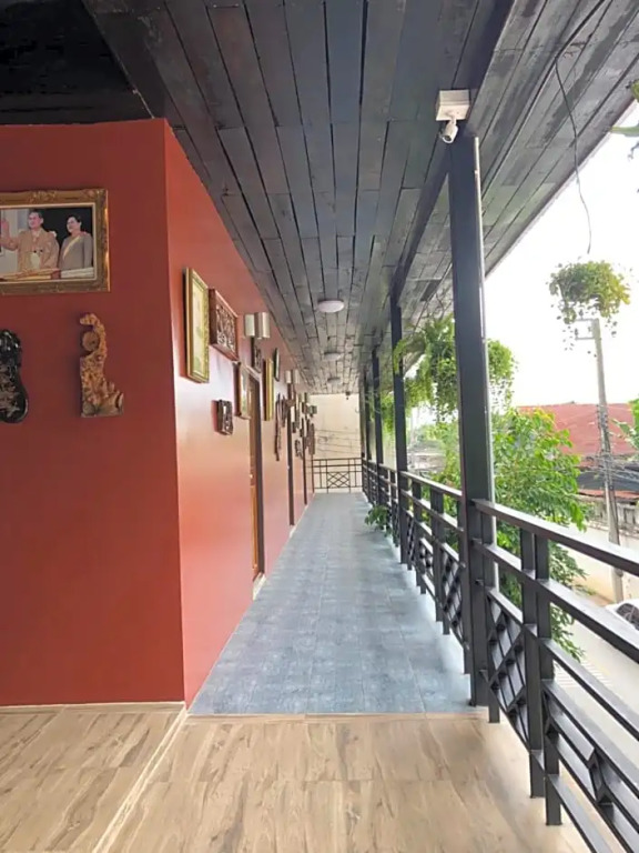 Nonthun 1 Hostel