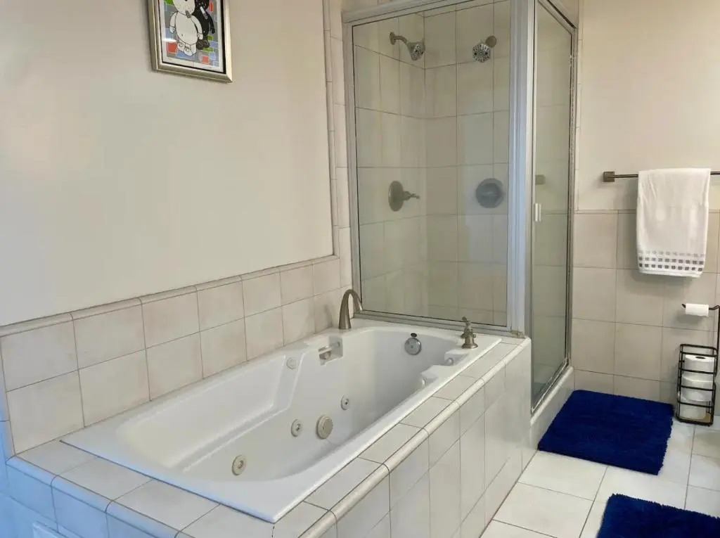 Mod2bd2ba ShowstoprViews. BBQ. Garage