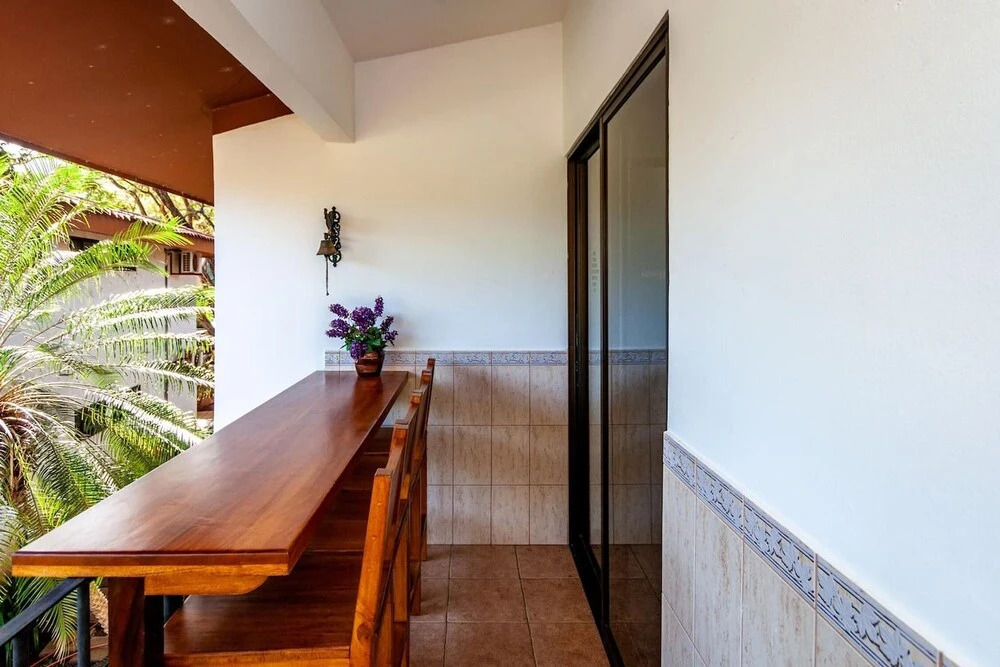 Bromelia 6 - 2 BR Condo Just 2 Blocks From Beach and Town