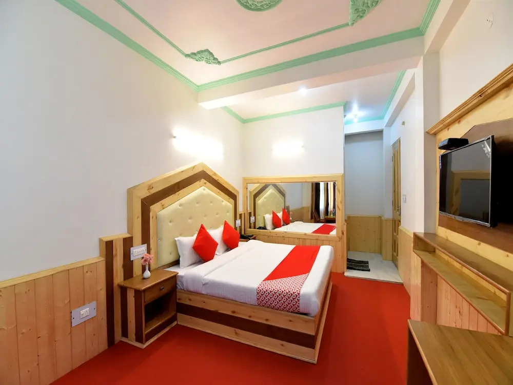 OYO 8648 Kyipo Khang Cottage BnB