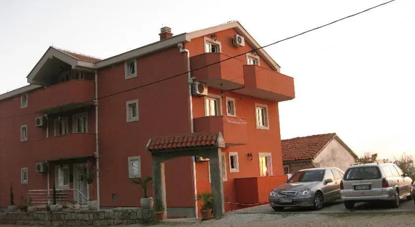 Apartments Drobni Pijesak