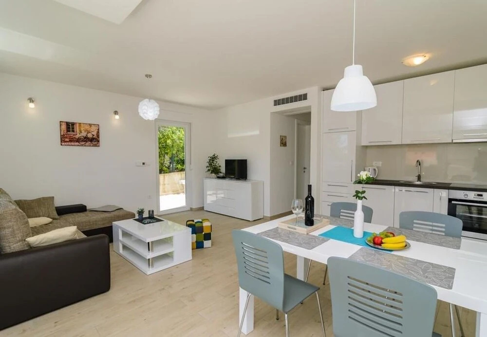 Mali Princ - Modern and Comfortable - A1