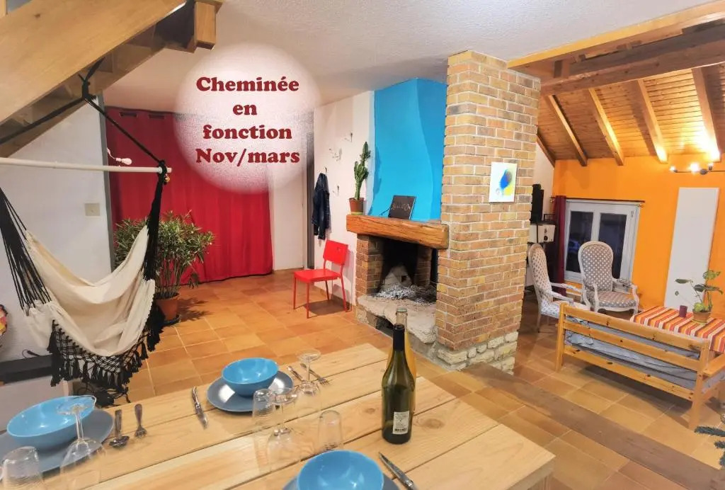 CHEZ INES - Un lieu de vie en Arbois 2 à 14 personnes