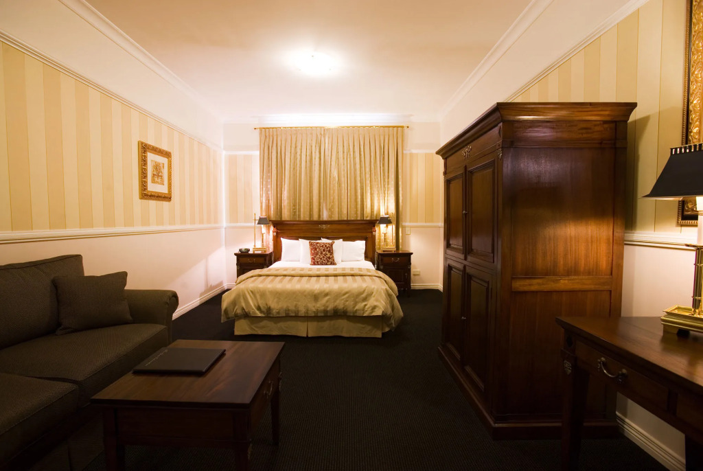 Redearth Boutique Hotel
