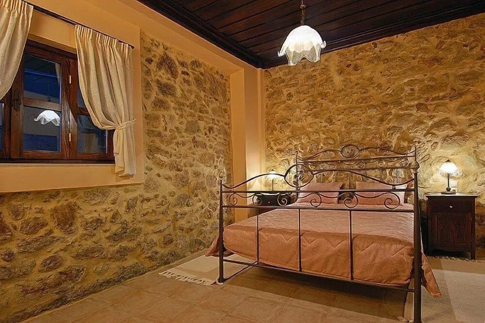 Arhontiko Arhanes Suites