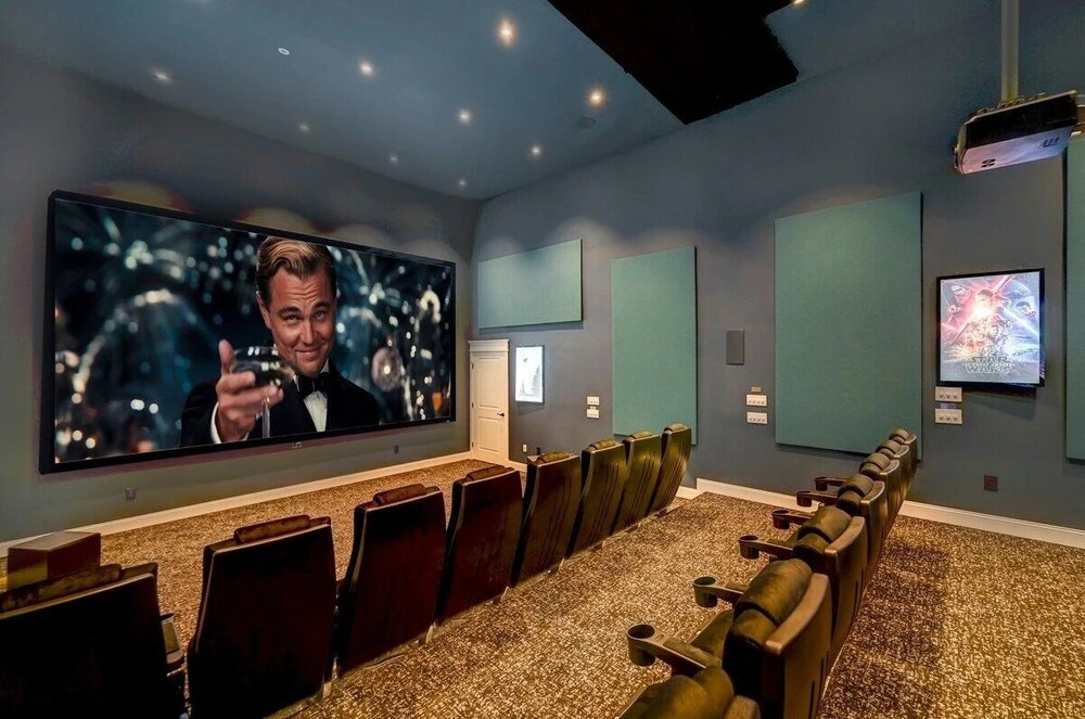 The Perfect Escape: Indoor Pool/spa, Vr & Theater 6 Bedroom Home by RedAwning