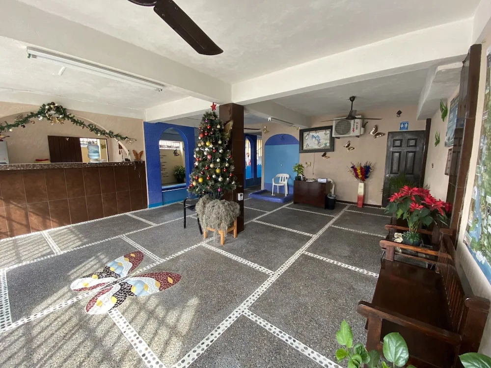 Hotel Mariposa