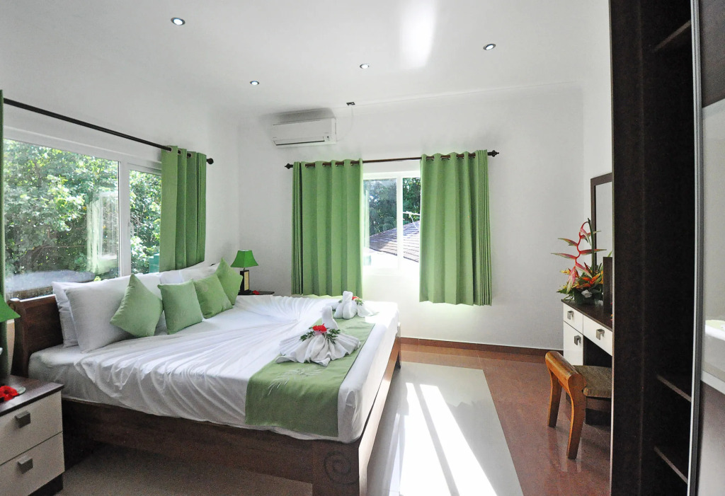 Yasad Residence