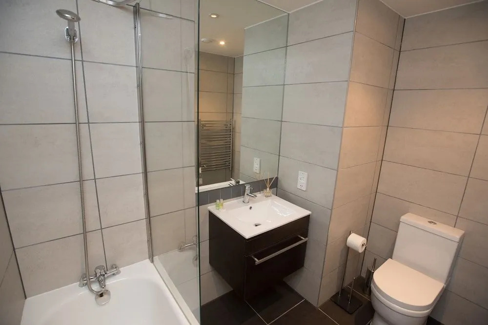 Celador Apartments - Sussex House Serviced Apartments