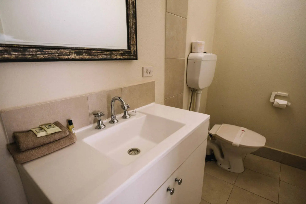 London Motor Inn